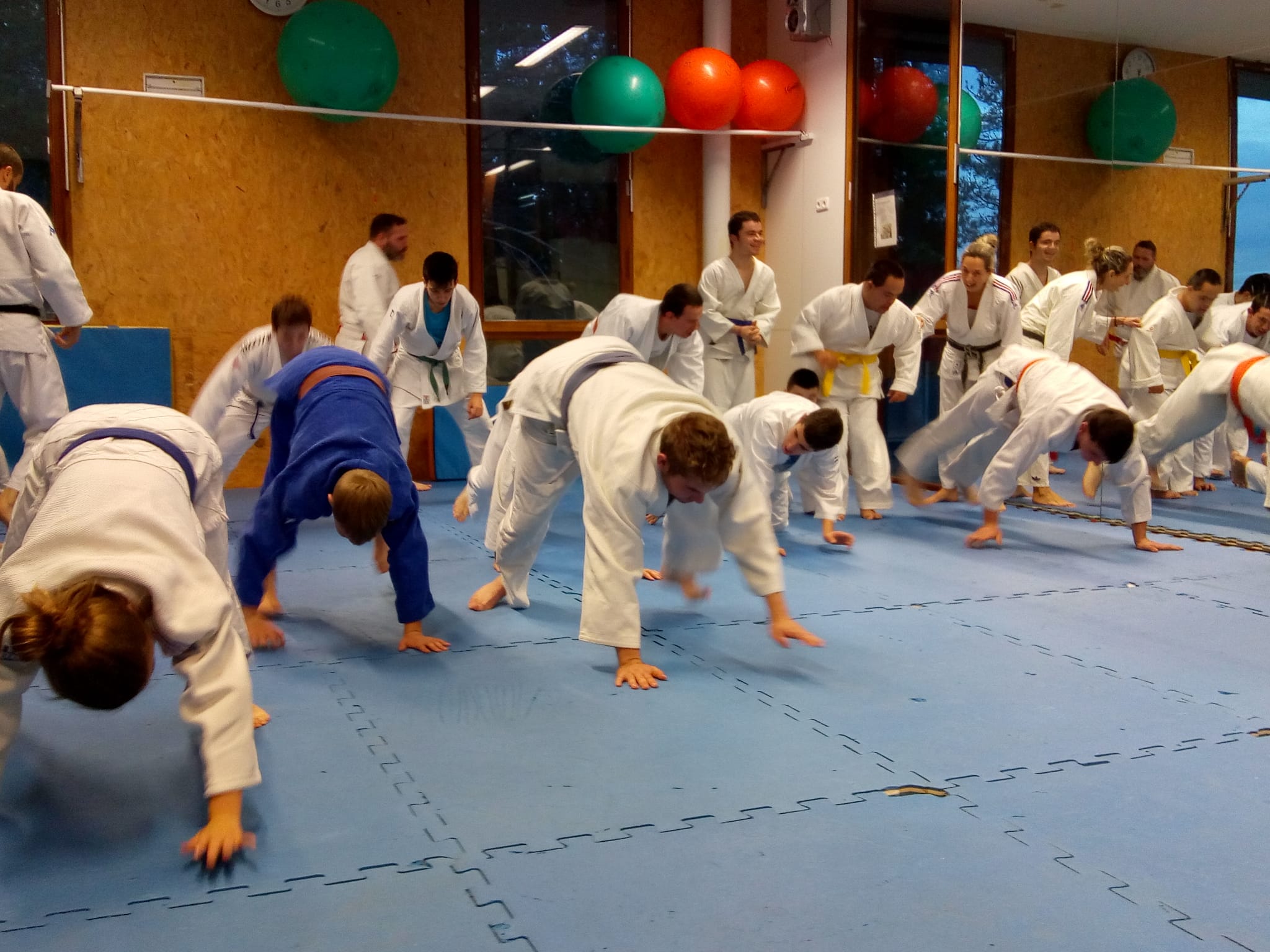 Entrenamiento de Judo para niños con necesidades educativas especiales 17-12-19